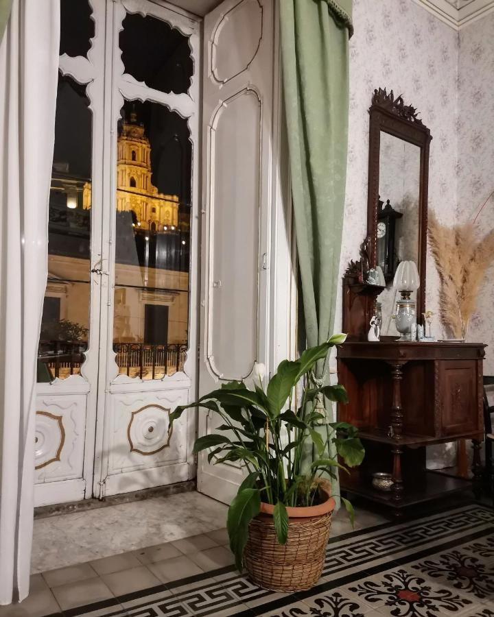 Palazzo Il Cavaliere B&B De Charme โมดิกา ภายนอก รูปภาพ
