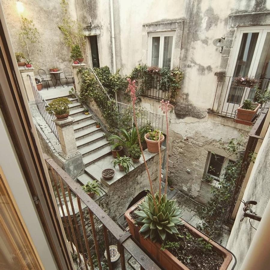 Palazzo Il Cavaliere B&B De Charme โมดิกา ภายนอก รูปภาพ