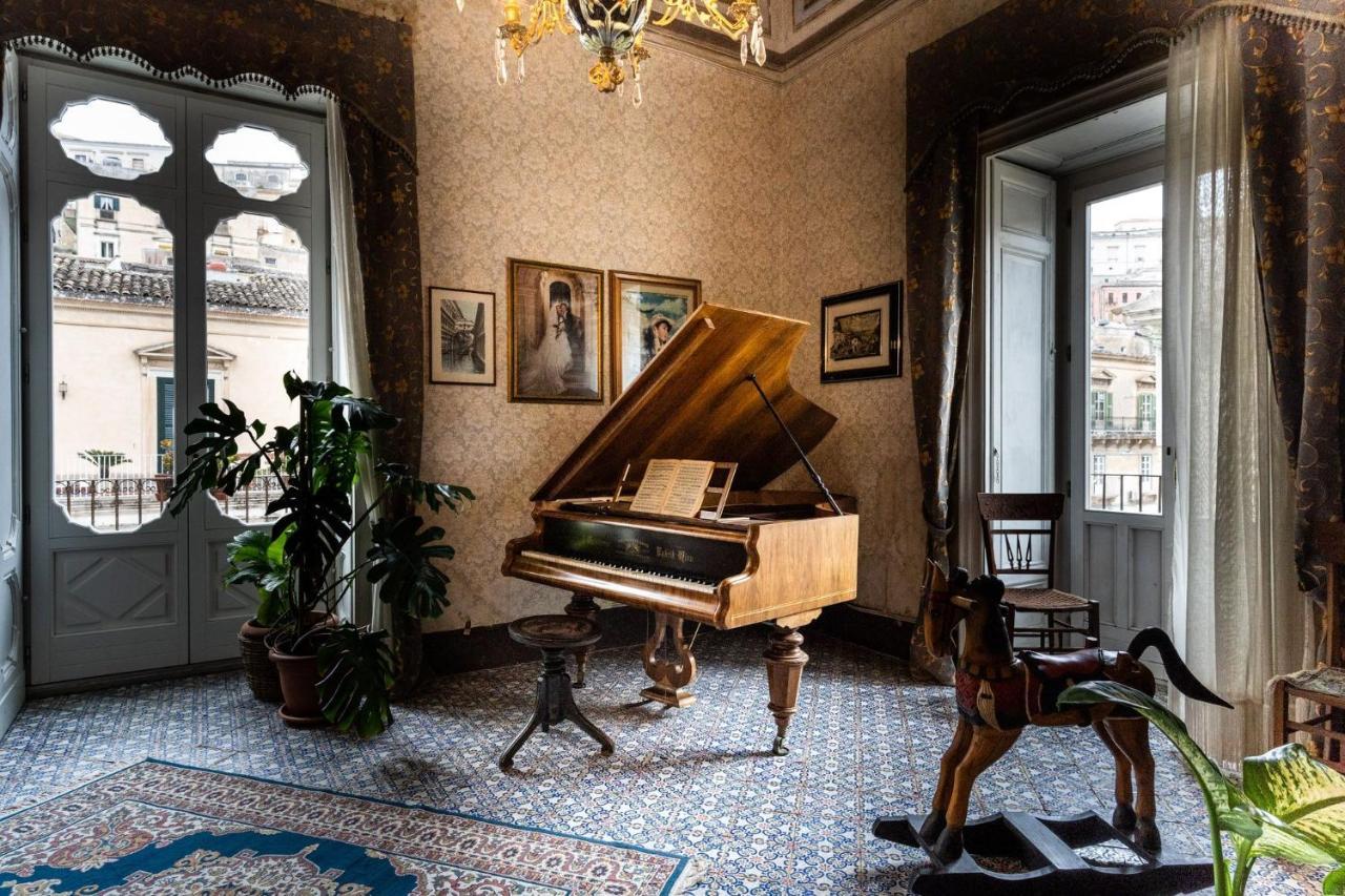Palazzo Il Cavaliere B&B De Charme โมดิกา ภายนอก รูปภาพ