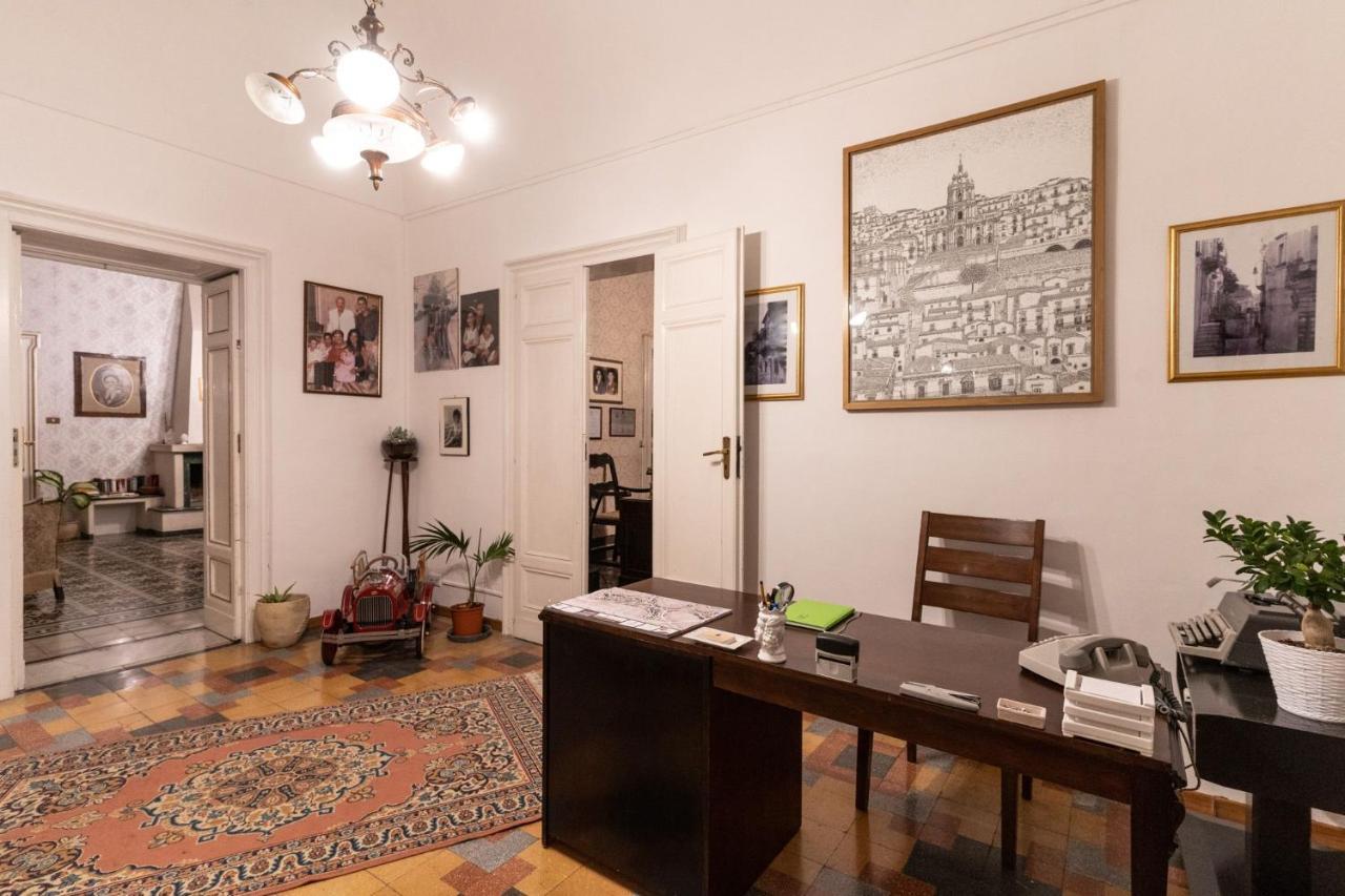 Palazzo Il Cavaliere B&B De Charme โมดิกา ภายนอก รูปภาพ