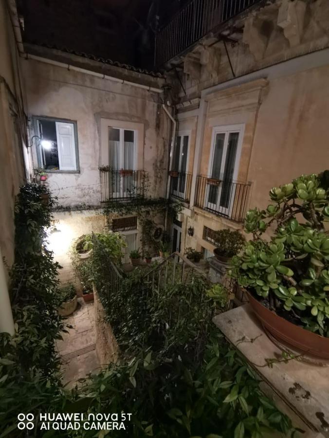 Palazzo Il Cavaliere B&B De Charme โมดิกา ภายนอก รูปภาพ