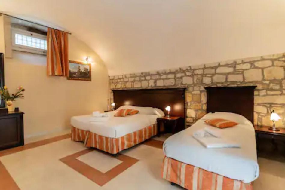 Palazzo Il Cavaliere B&B De Charme โมดิกา ภายนอก รูปภาพ